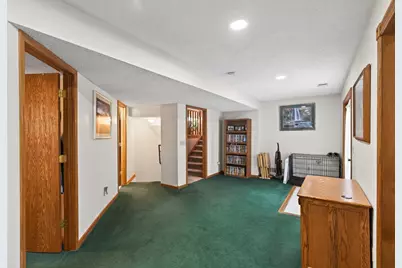 2539 Highwood Avenue E, Maplewood, MN 55119 - Photo 15