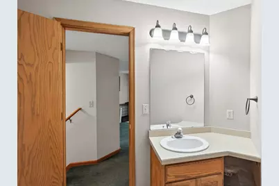 2539 Highwood Avenue E, Maplewood, MN 55119 - Photo 11