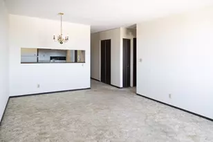 1181 Edgcumbe Rd, Saint Paul, MN 55105 - Photo 3