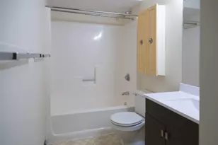 1181 Edgcumbe Rd, Saint Paul, MN 55105 - Photo 9