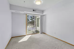 2496 County Rd C2 W, Roseville, MN 55113 - Photo 25