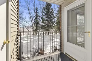 2496 County Rd C2 W, Roseville, MN 55113 - Photo 23