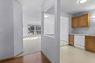 2496 County Rd C2 W, Roseville, MN 55113 - Photo 3