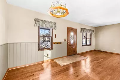 302 River Bluff Avenue, Sandstone, MN 55072 - Photo 3