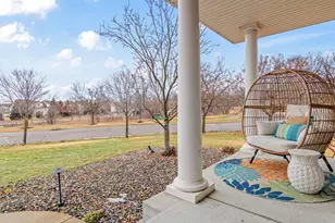 10723 Maple Blvd, Woodbury, MN 55129 - Photo 3