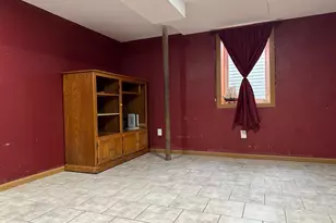 1240 Maplewood Dr, Worthington, MN 56187 - Photo 35