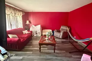 1240 Maplewood Dr, Worthington, MN 56187 - Photo 7