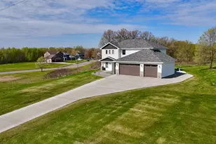 433 60th Ave SE, Saint Cloud, MN 56304 - Photo 1