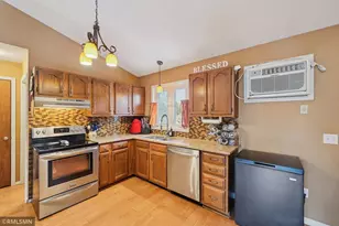 3282 Edgerton St, Vadnais Heights, MN 55127 - Photo 15