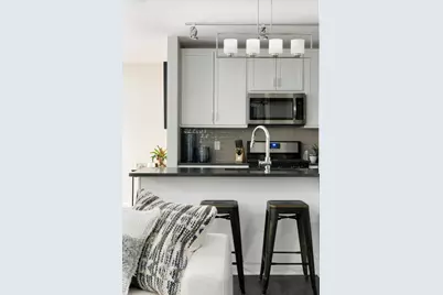 212 10th Avenue S #712, Minneapolis, MN 55415 - Photo 3