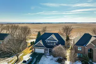 623 Carver Bluffs Pkwy, Carver, MN 55315 - Photo 3