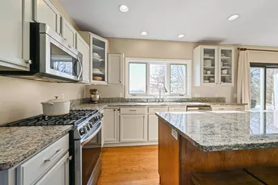 623 Carver Bluffs Parkway, Carver, MN 55315 - Photo 13