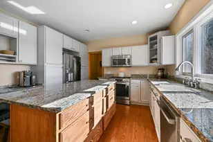 623 Carver Bluffs Pkwy, Carver, MN 55315 - Photo 11