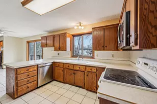12070 Meadowlark Ct, Maple Grove, MN 55369 - Photo 7