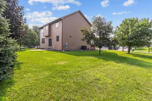 4445 Fallgold Parkway N, Brooklyn Park, MN 55443 - Photo 37