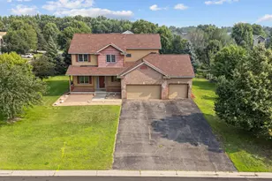 4445 Fallgold Parkway N, Brooklyn Park, MN 55443 - Photo 39