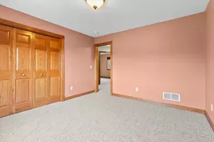 4445 Fallgold Parkway N, Brooklyn Park, MN 55443 - Photo 19