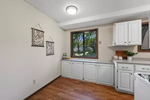 2106 Tamarin Trail, Golden Valley, MN 55427 - Photo 7