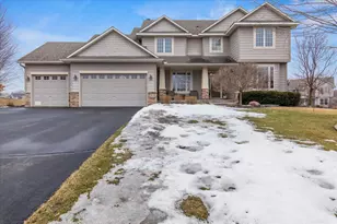 965 Woodview Ct, Carver, MN 55315 - Photo 3