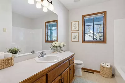 338 William Lake Shore Drive, Waconia, MN 55387 - Photo 13