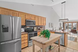 5540 Nathan Ln N, Plymouth, MN 55442 - Photo 5