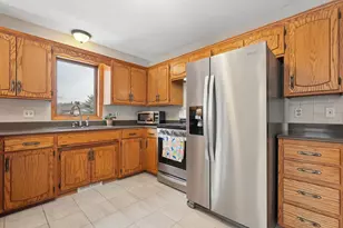 2001 Henry St N, North Saint Paul, MN 55109 - Photo 9