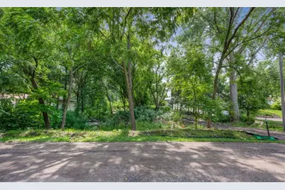 1984 Prosperity Road N, Maplewood, MN 55109 - Photo 3