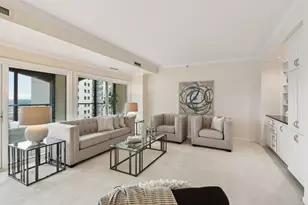 1201 Yale Pl, Minneapolis, MN 55403 - Photo 5