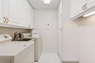 1201 Yale Pl, Minneapolis, MN 55403 - Photo 33