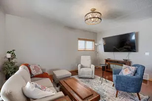 2755 Faulkner Dr, Chaska, MN 55318 - Photo 7