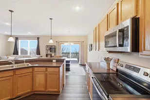 4580 Blaylock Cir, Inver Grove Heights, MN 55076 - Photo 7