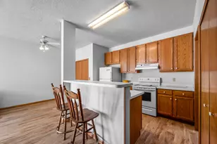 15554 Garnet Way, Apple Valley, MN 55124 - Photo 39