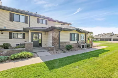 9900 55th Avenue N #8, Plymouth, MN 55442 - Photo 3