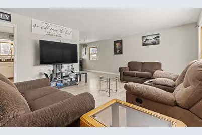 215 N Hill Street, Marshall, MN 56258 - Photo 9