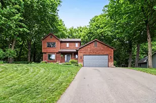 2714 Shadow Wood Ct, Chaska, MN 55318 - Photo 1