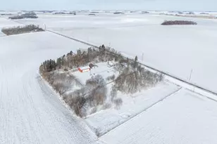 57821 300th St, Winthrop, MN 55396 - Photo 31