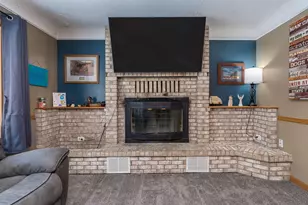 57821 300th St, Winthrop, MN 55396 - Photo 7