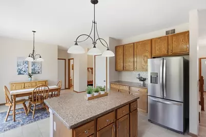 3420 N View Bay, Woodbury, MN 55125 - Photo 9