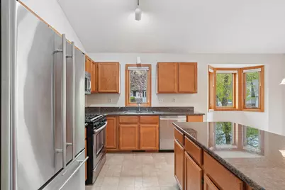 13530 Parkwood Drive, Burnsville, MN 55337 - Photo 5