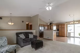 612 St Andrews Dr, Mankato, MN 56001 - Photo 9