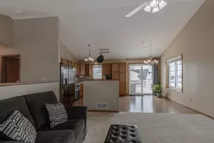 612 St Andrews Dr, Mankato, MN 56001 - Photo 11