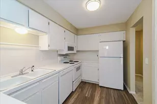 10326 Balsam Ln, Eden Prairie, MN 55347 - Photo 13