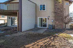 10326 Balsam Ln, Eden Prairie, MN 55347 - Photo 5