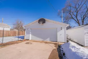 2123 8th St, Eau Claire, WI 54703 - Photo 35