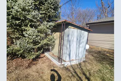 607 4th Avenue SE, Pipestone, MN 56164 - Photo 9