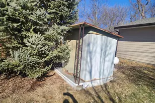 607 4th Ave SE, Pipestone, MN 56164 - Photo 9