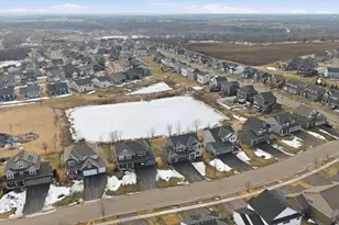 1409 Copper Hills Dr, Carver, MN 55315 - Photo 65