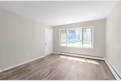 2081 Hillview Road, Mounds View, MN 55112 - Photo 9