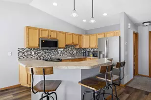 5284 49th Ave S, Fargo, ND 58104 - Photo 5