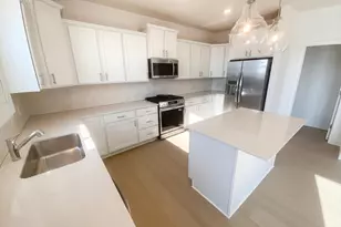 20333 Gadget Cir, Lakeville, MN 55044 - Photo 7